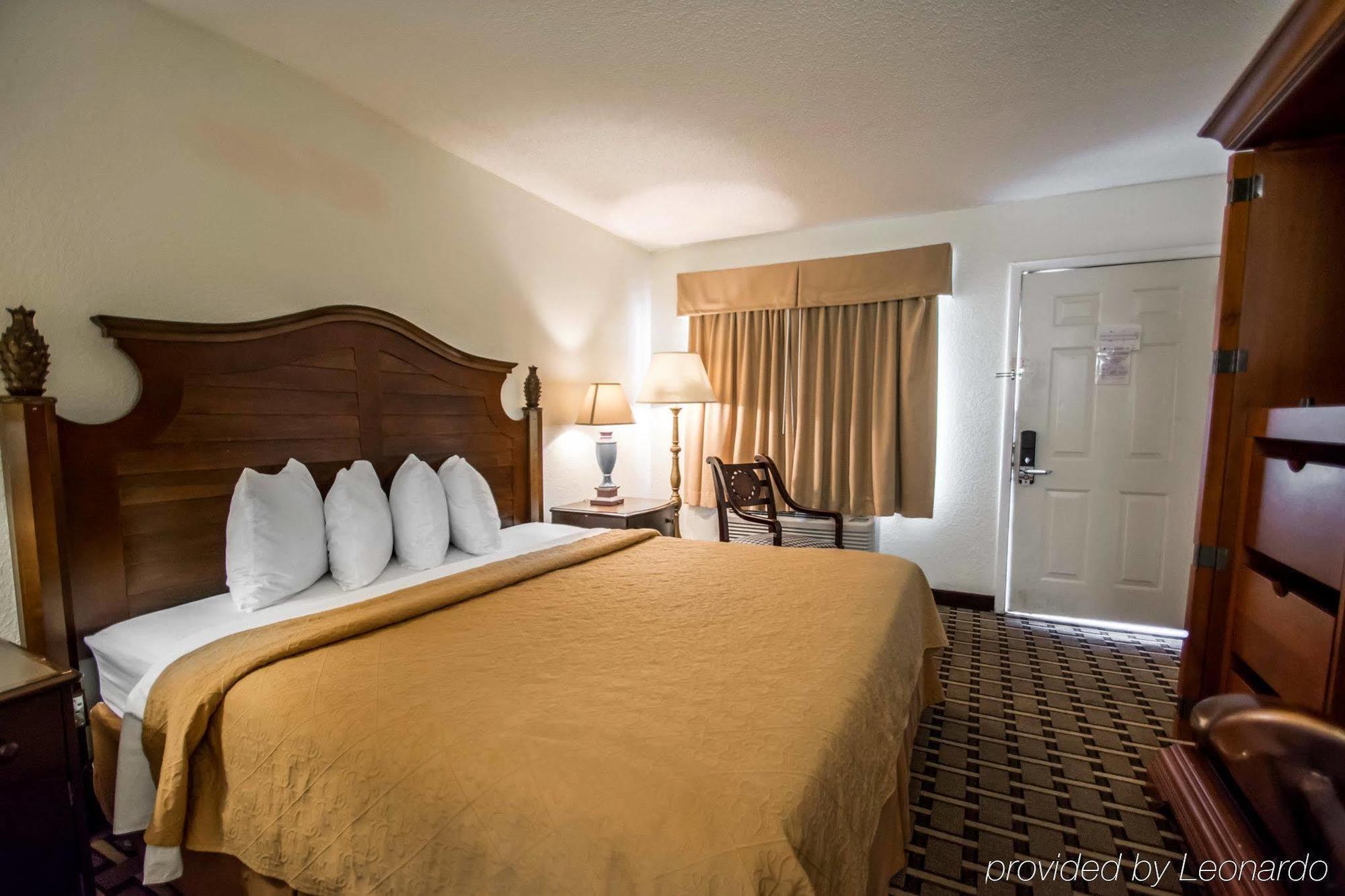 Quality Inn & Suites Eastgate キシミー エクステリア 写真