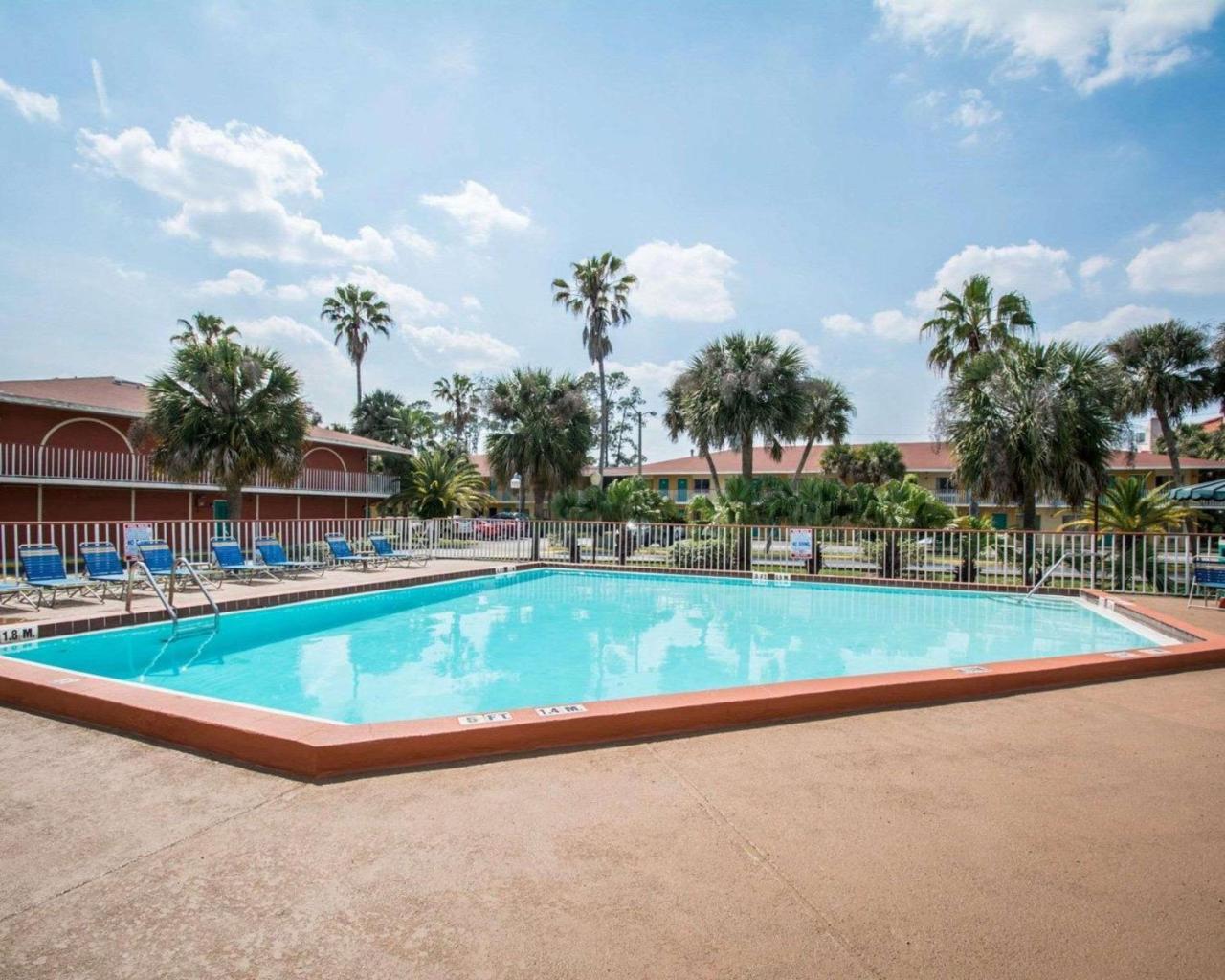 Quality Inn & Suites Eastgate キシミー エクステリア 写真